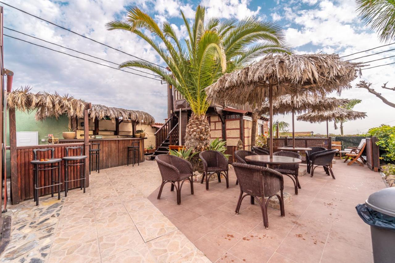 Casa Giuliana Bed & Breakfast Charco del Pino Exterior photo